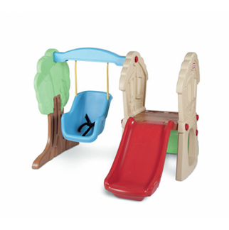Children’s plastic playset comparison used to explain concerns about lightweight plastic grooming tub construction.